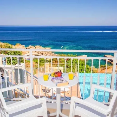 Villa Skala Sleeps 6 Pool Air Con Wifi
