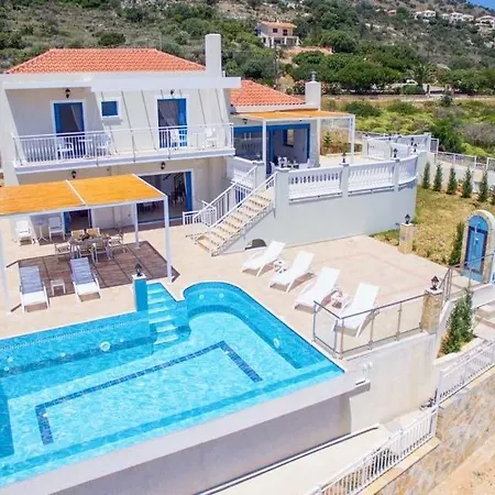 Skala Sleeps 6 Pool Air Con Wifi Villa *