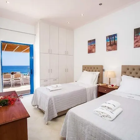 Skala Sleeps 6 Pool Air Con Wifi Spathion