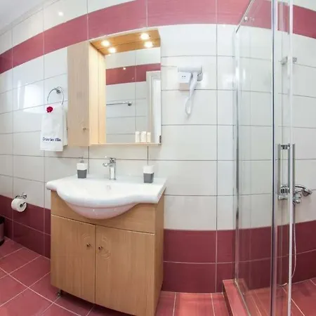 Skala Sleeps 6 Pool Air Con Wifi Villa