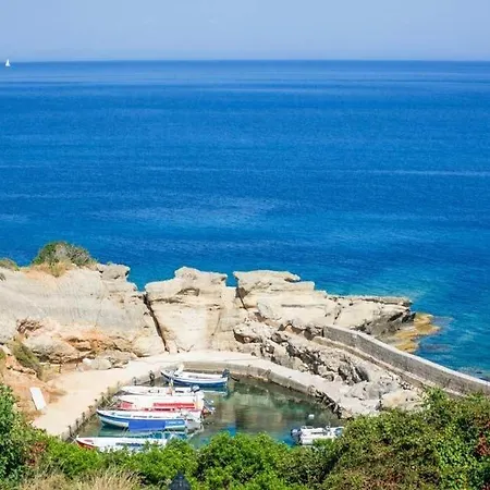 Skala Sleeps 6 Pool Air Con Wifi