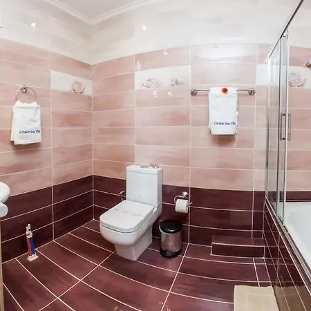 Villa Skala Sleeps 6 Pool Air Con Wifi *